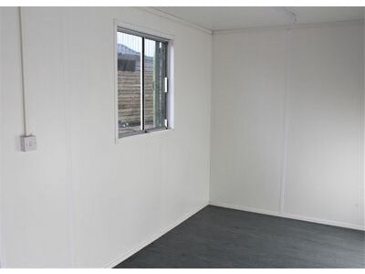 Bureau aménagé en conteneur maritime 15 pieds